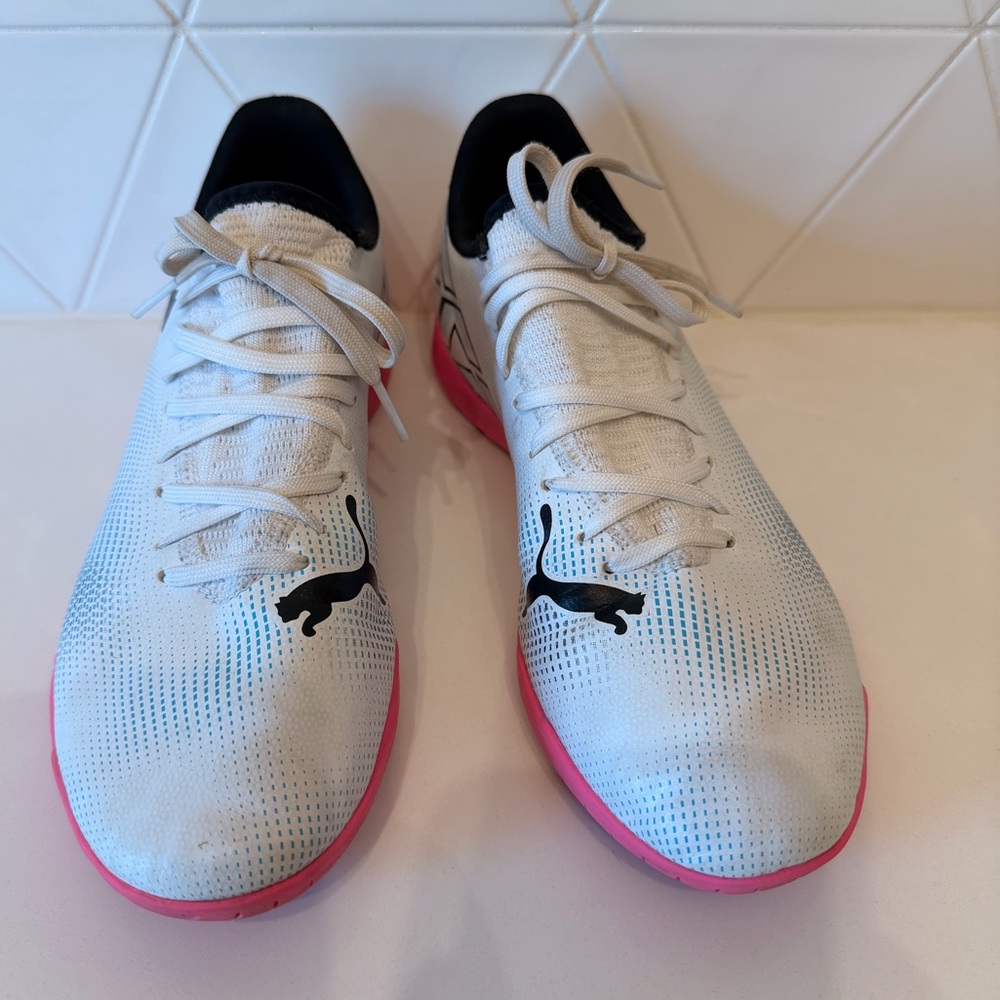 Puma Future Play‎ IT Jr Indoor Soccer Shoes Youth US 7 White Pink